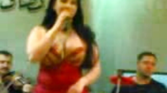Najljubši :  Ogromen kurac daje neverjeten orgazem blond kurba Porno film 